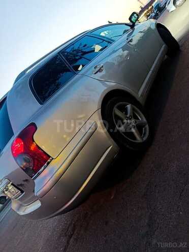 Toyota Avensis-2