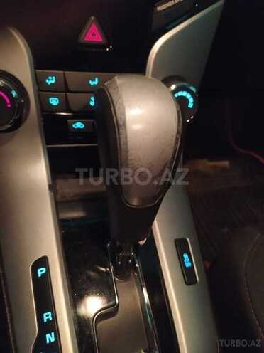 Chevrolet Cruze-13