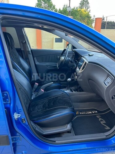 Kia Rio-13