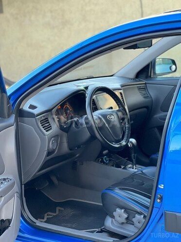 Kia Rio-11