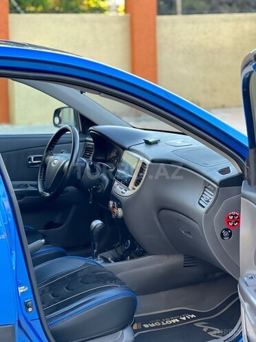 Kia Rio-12