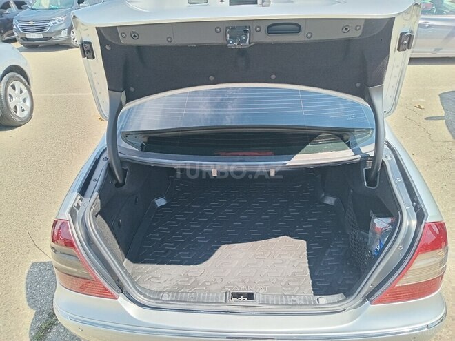 Mercedes E 220-20