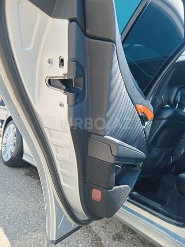 Mercedes E 220-14