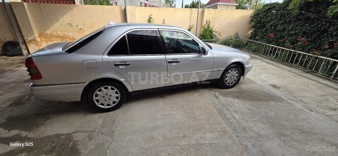 Mercedes C 230-6