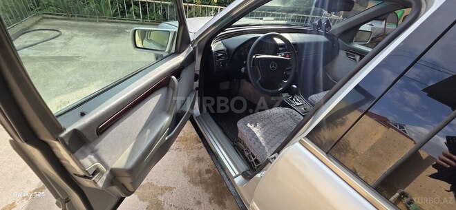 Mercedes C 230-11