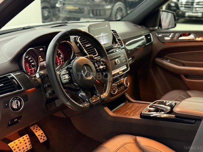 Mercedes GLS 450 4MATIC-13