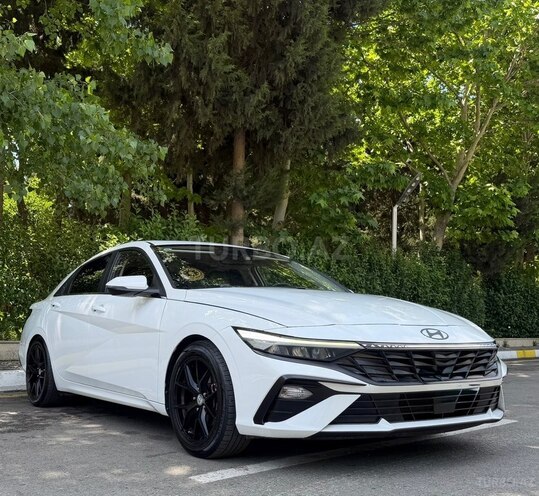 Hyundai Elantra-6