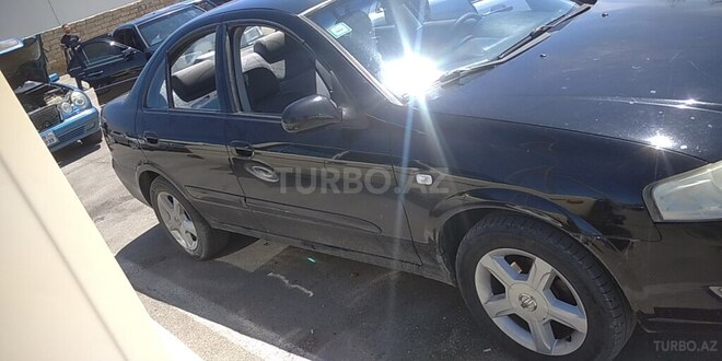 Nissan Sunny-2