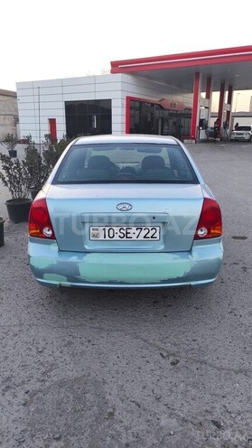 Hyundai Accent-3