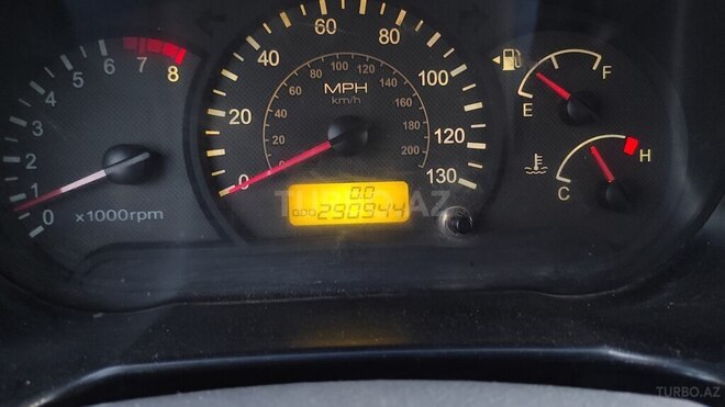 Hyundai Accent-11