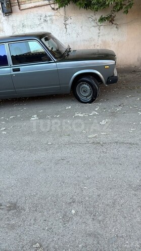 LADA (VAZ) 2107-2