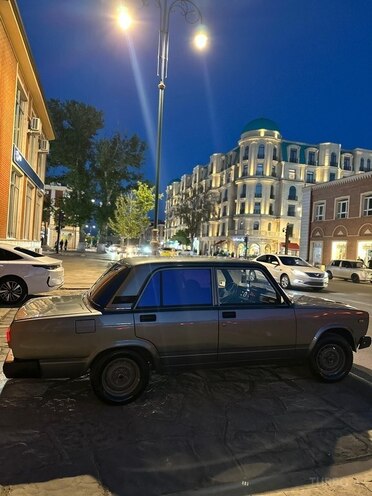 LADA (VAZ) 2107-4