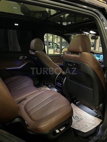 BMW X7-14
