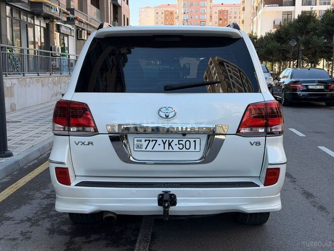 Toyota Land Cruiser-14
