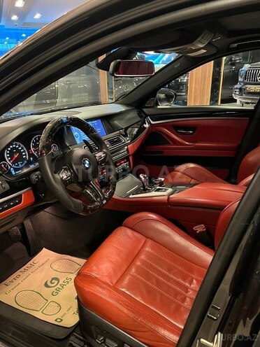 BMW M5-9