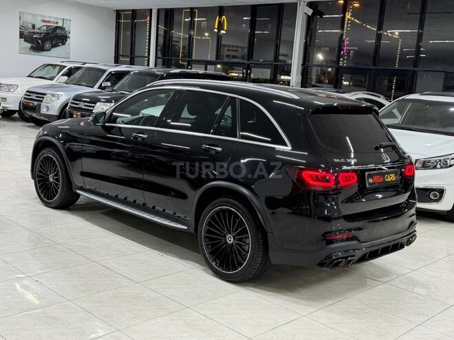 Mercedes GLC 300-13