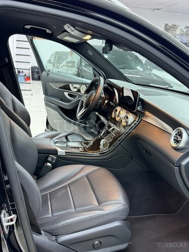Mercedes GLC 300-27