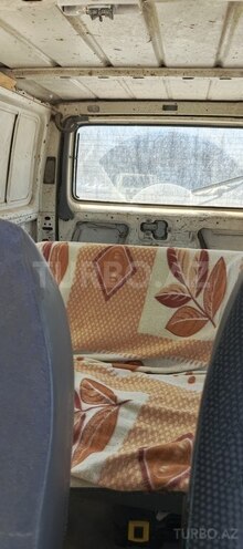 Ford Transit-8