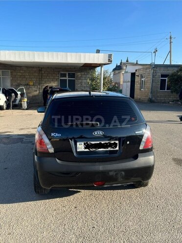 Kia Rio-2