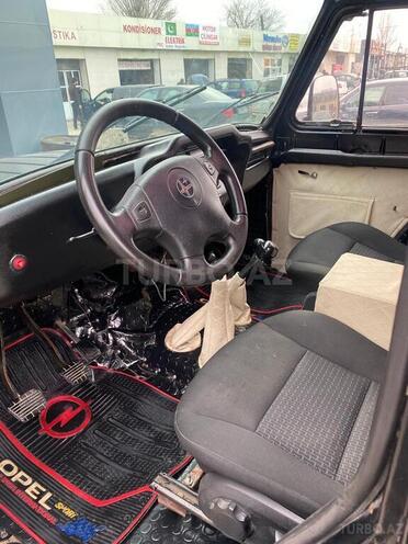 UAZ 469-6