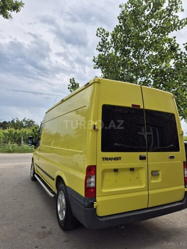 Ford Transit-4