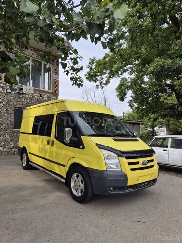 Ford Transit-2