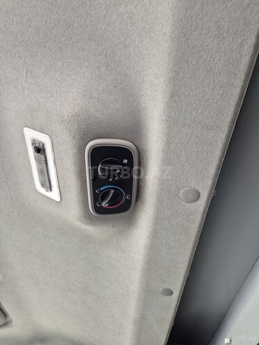 Ford Transit-17