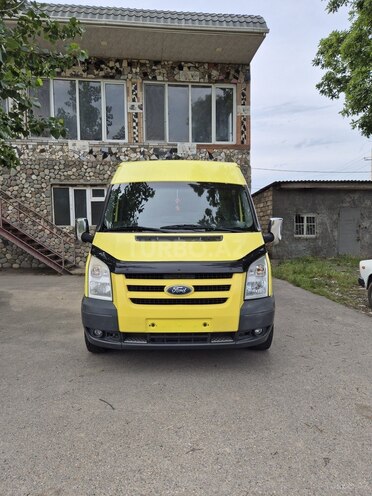 Ford Transit-1