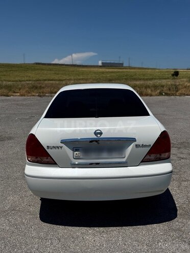 Nissan Sunny-2