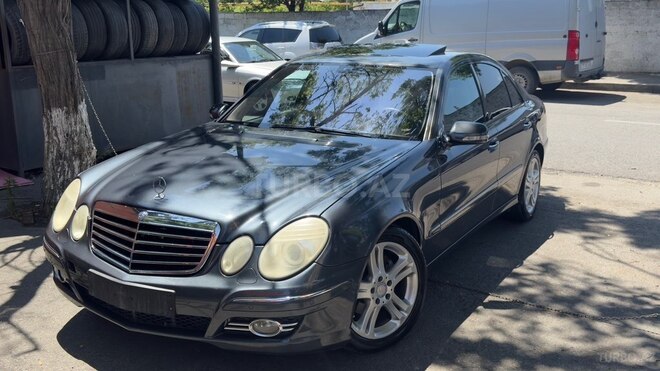 Mercedes E 320-1