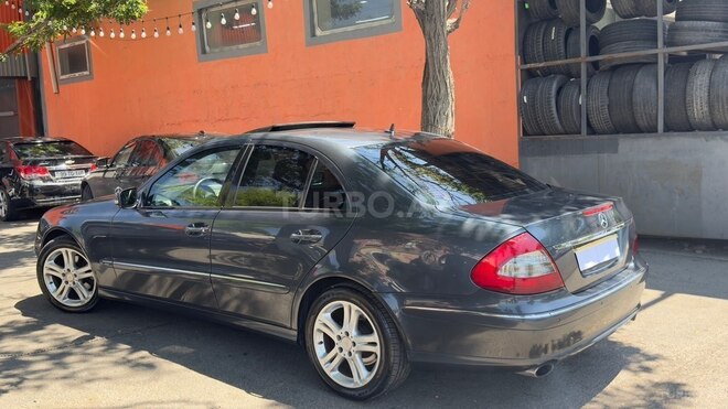 Mercedes E 320-4