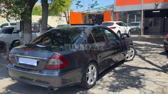 Mercedes E 320-3