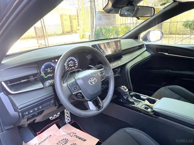 Toyota Camry-12