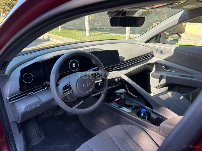 Hyundai Elantra-5