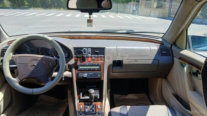 Mercedes C 280-7