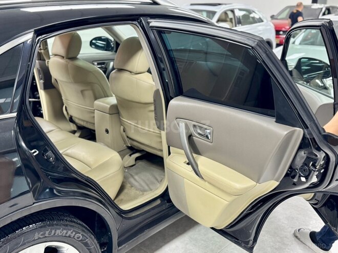 Infiniti FX35-32