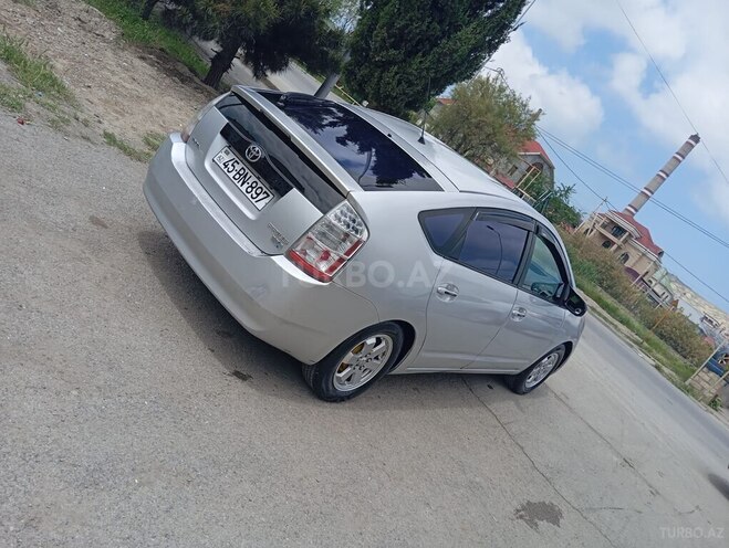Toyota Prius-2