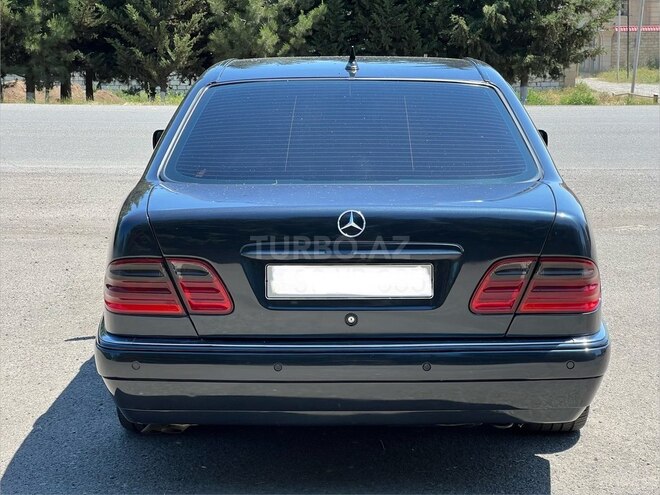 Mercedes E 280-2