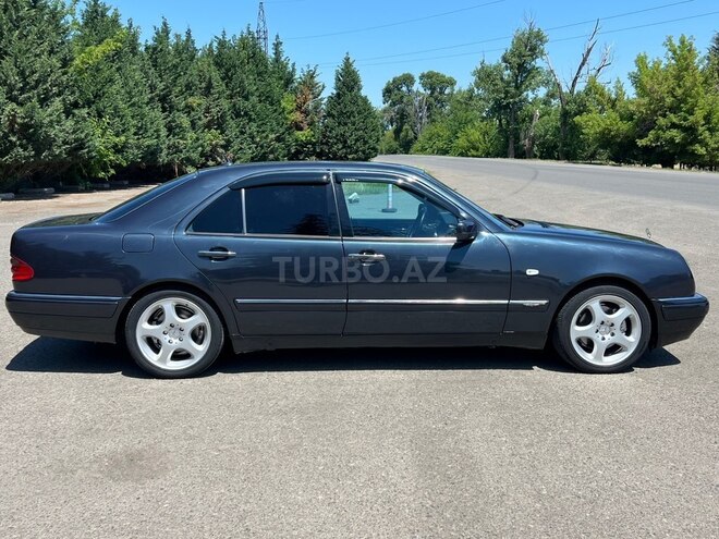Mercedes E 280-3