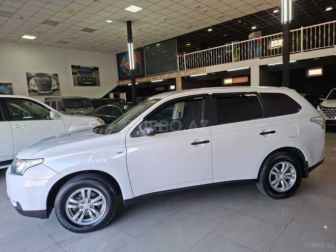 Mitsubishi Outlander-7