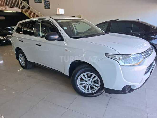 Mitsubishi Outlander-4