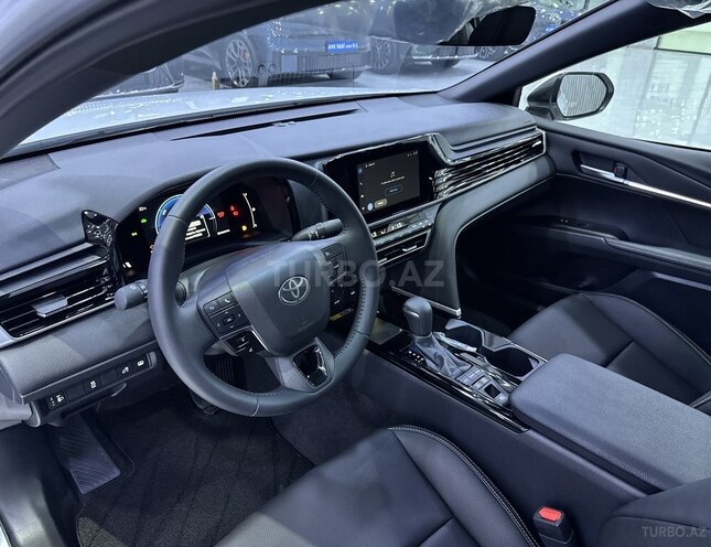 Toyota Camry-8