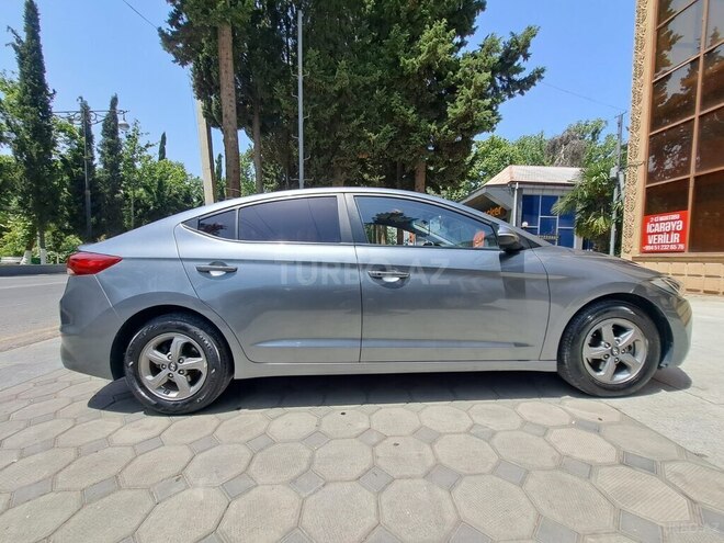 Hyundai Avante-2