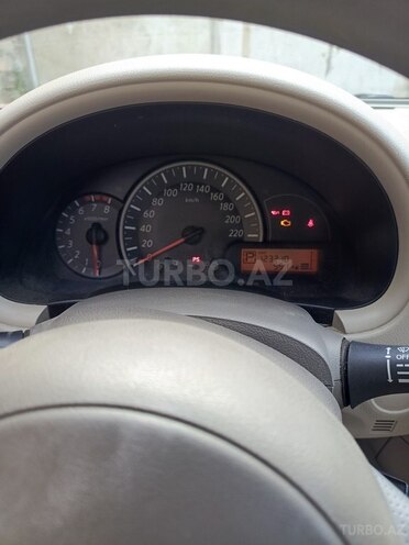 Nissan Micra-9