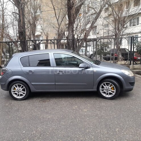 Opel Astra-11
