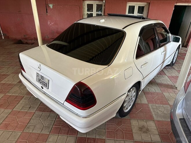 Mercedes C 230-19