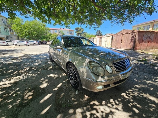 Mercedes E 320 4MATIC-12