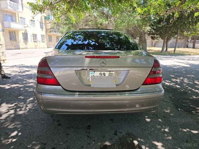 Mercedes E 320 4MATIC-17