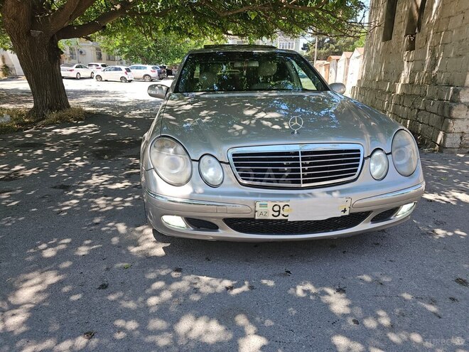 Mercedes E 320 4MATIC-1