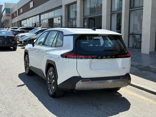 Toyota RAV4-8
